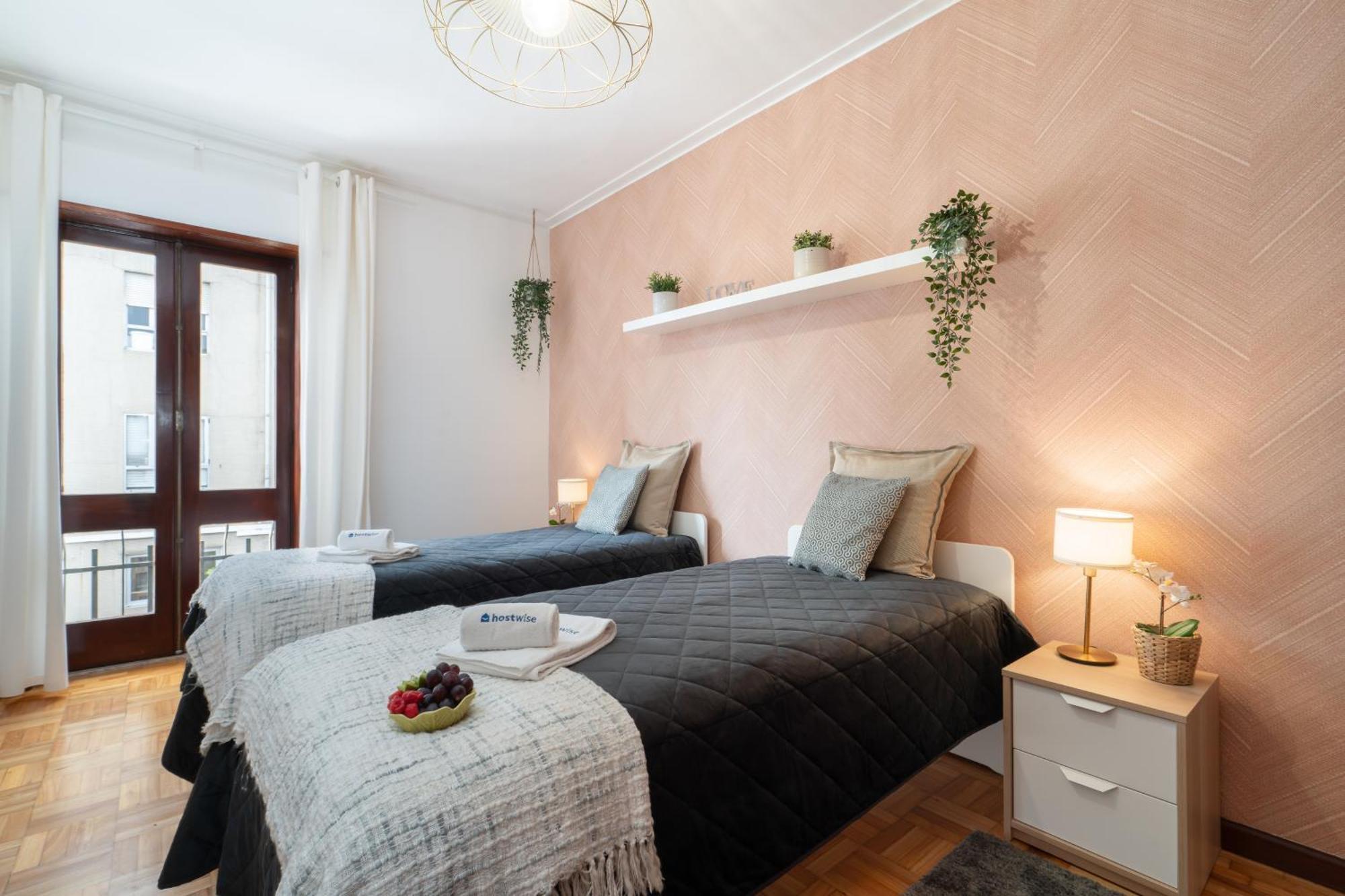 Host Wise Apartment Porto Room photo